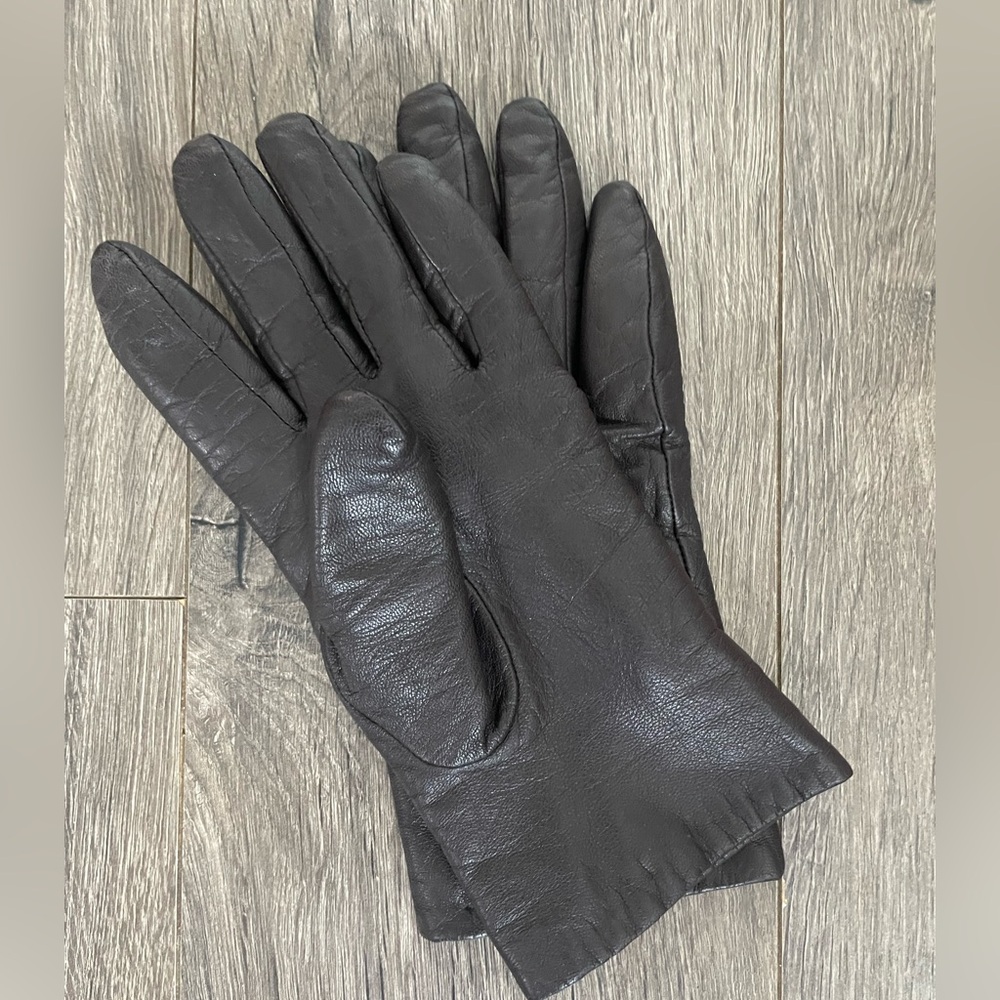 Vintage Isotoner Black Leather Gloves